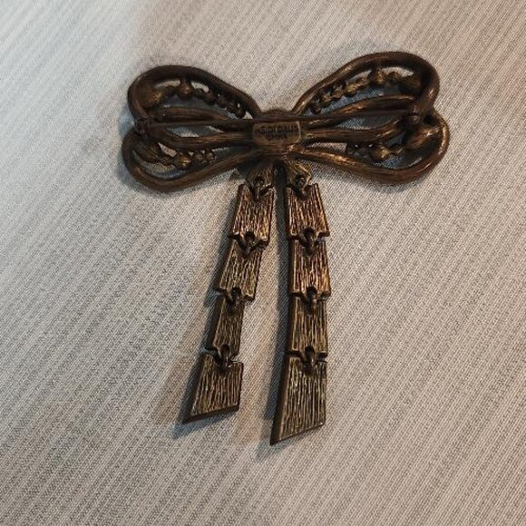 Heidi Daus Vintage Bronze-tone Multi-color Crystal Bow Brooch - Picture 2 of 3